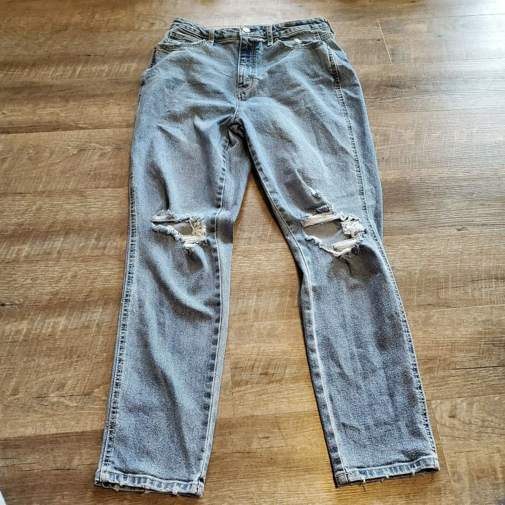Arizona Women's size 11 Jeans Highest Rise Curvy Mom Jeans with rips light wash
